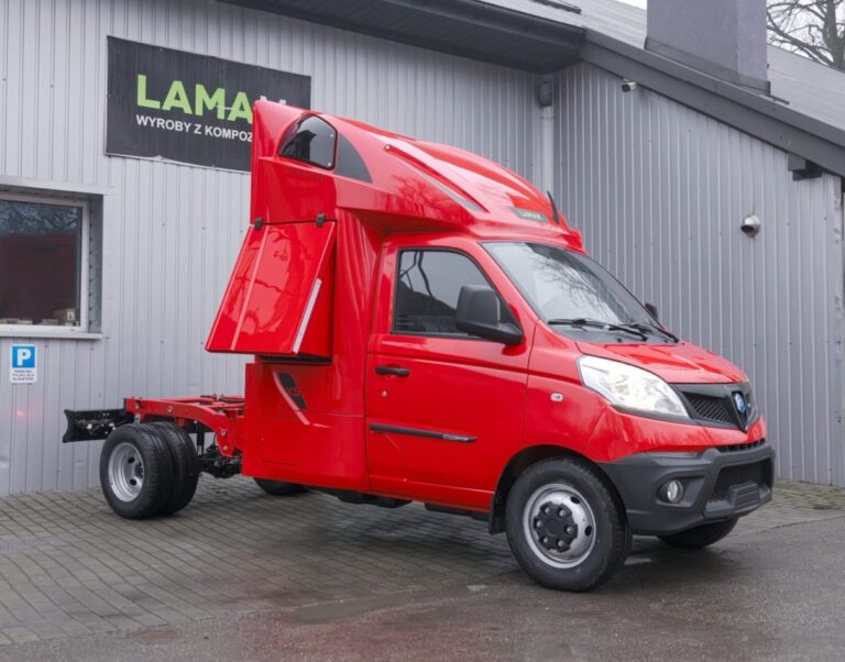 Piaggio Porter_NP6 kabina sypialna Lamax Travel Cab XS